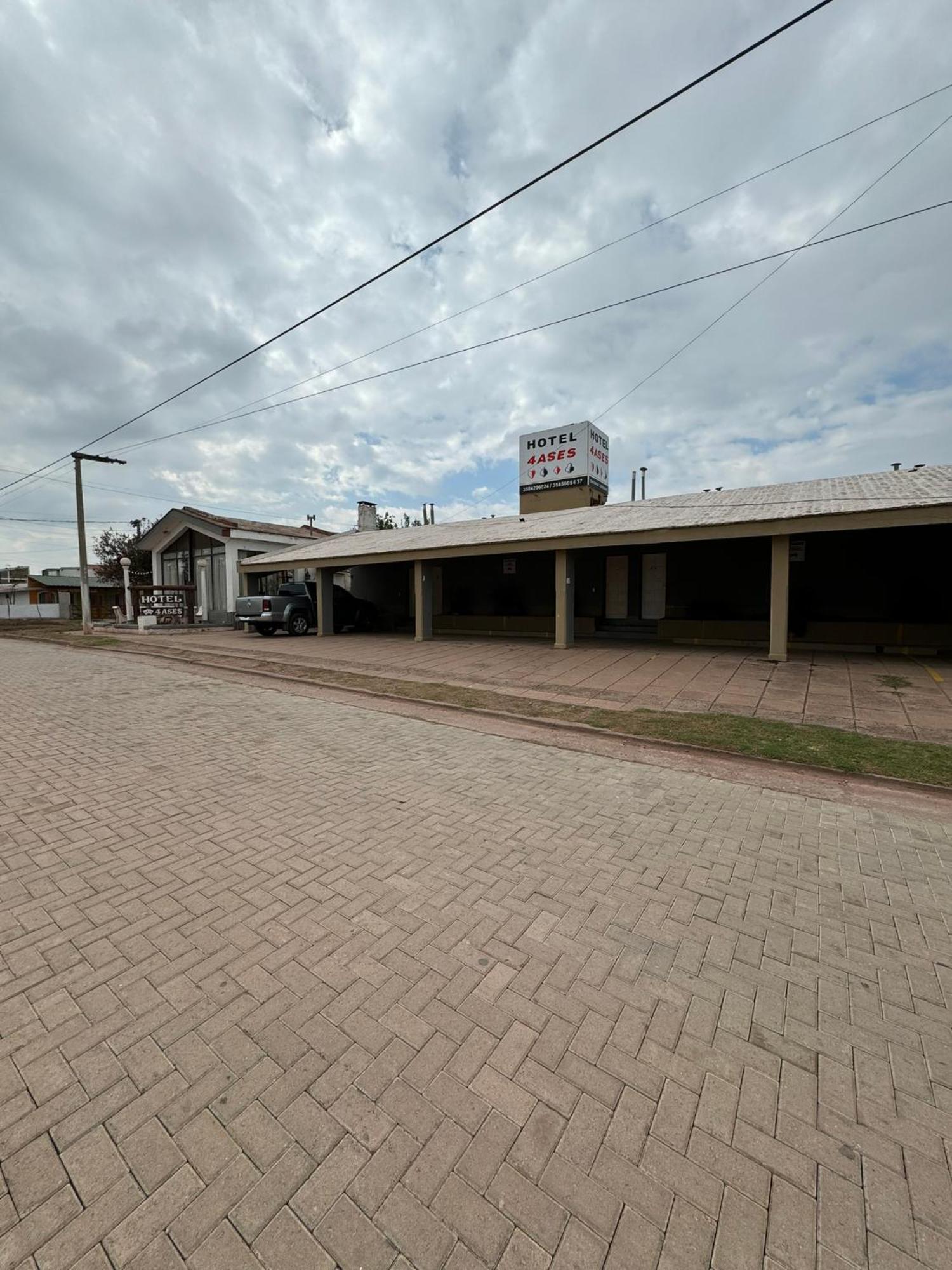 Hotel 4 Ases Embalse Luaran gambar